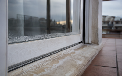 Cómo quitar el salitre de ventanas y terrazas